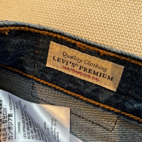 Brand new Levi’s . Perfect condition never worn. Too small for me. - Picture 4 of 6